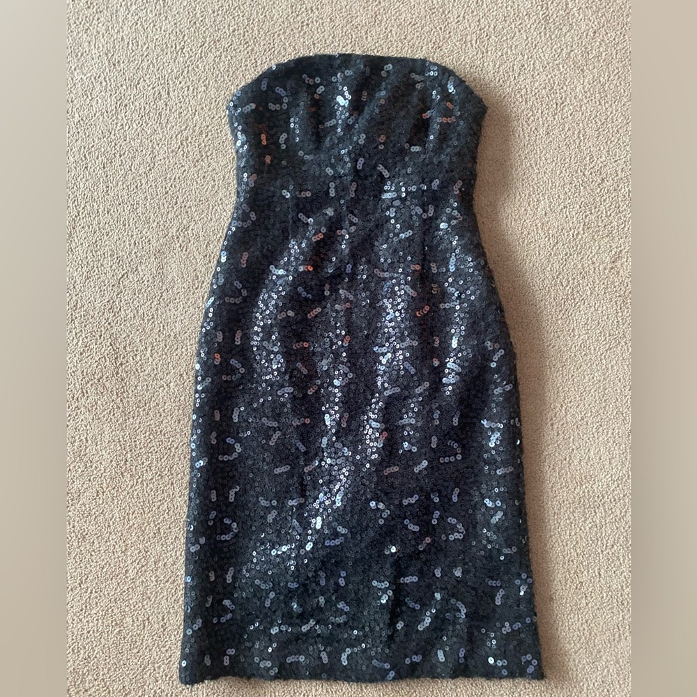 NWT Banana Republic Black Strapless knit/sequinned dress. Size 0